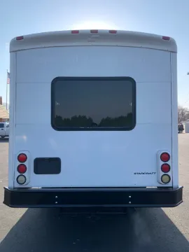 2004 Ford E-350 Shuttle Bus