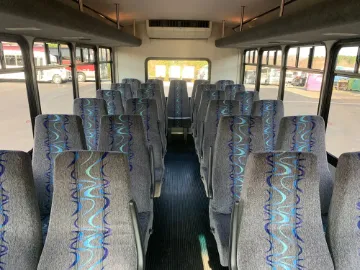 2004 Ford E-350 Shuttle Bus
