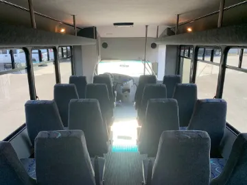 2004 Ford E-350 Shuttle Bus