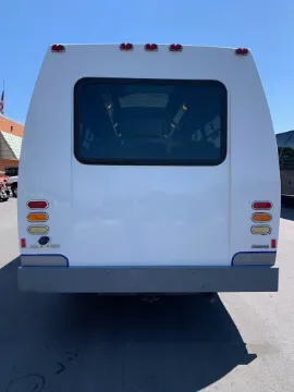 2002 Ford E-450 Shuttle Bus