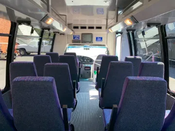 2002 Ford E-450 Shuttle Bus