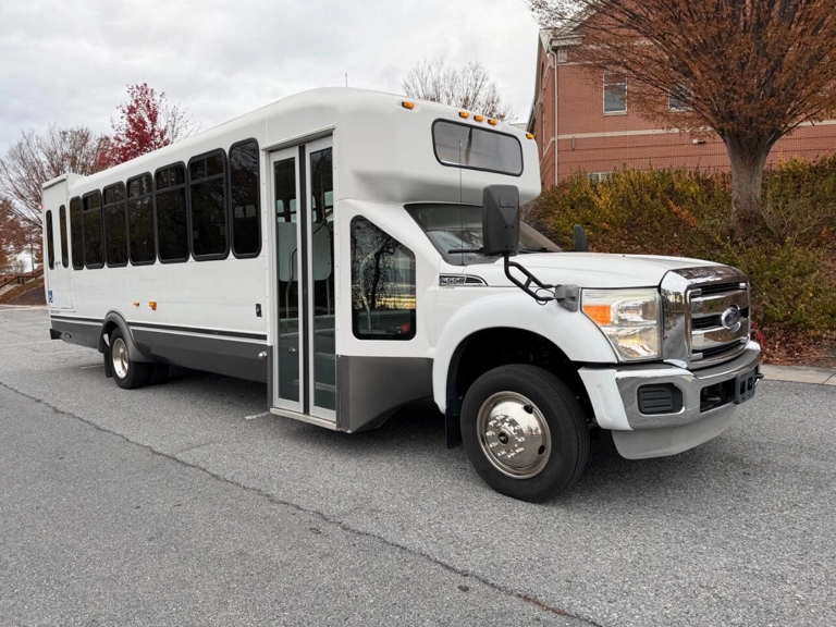 Picture of 2011 Ford F-550 Aero Elite ADA Shuttle Bus