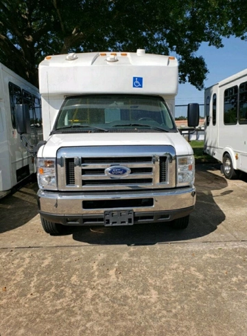 Picture of 2016 Ford E-450 ADA Shuttle Bus