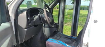 Picture of 2008 Ford E-350 Shuttle Bus