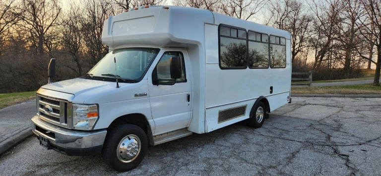 Picture of 2016 Ford E-350 ADA Shuttle Bus