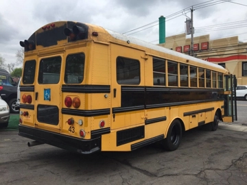 Picture of 2000 Thomas Built Buses Saf-T-Liner EF School Bus