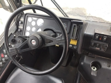 Picture of 2000 Thomas Built Buses Saf-T-Liner EF School Bus