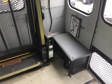 Picture of 2000 Thomas Built Buses Saf-T-Liner EF School Bus