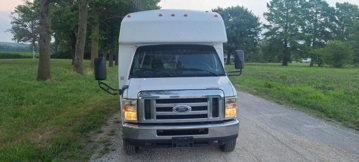 Picture of 2009 Ford E-450 ADA Shuttle Bus