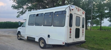 Picture of 2009 Ford E-450 ADA Shuttle Bus