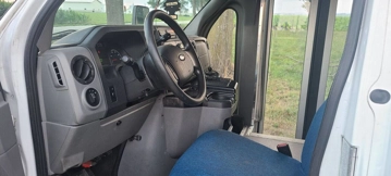 Picture of 2009 Ford E-450 ADA Shuttle Bus