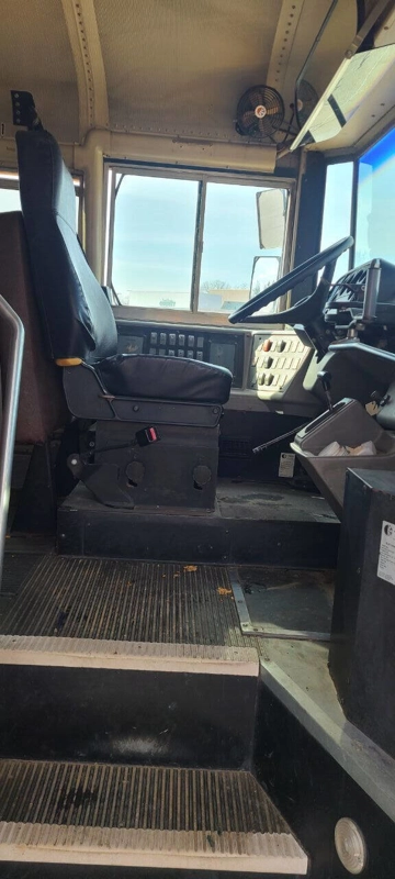 Picture of 2002 Freightliner Thomas School Bus
