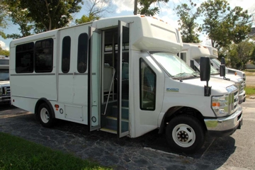 Picture of 2019 Ford E-450 Shuttle Bus