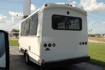Picture of 2019 Ford E-450 Shuttle Bus