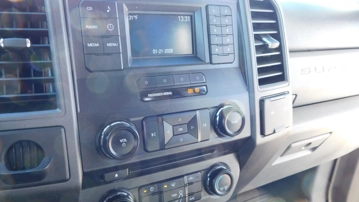 Picture of 2017 Ford F-550 Shuttle Bus