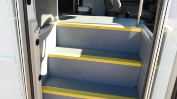 Picture of 2017 Ford F-550 Shuttle Bus