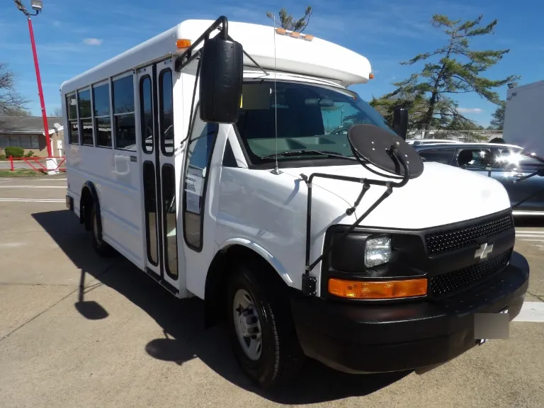Picture of 2008 Chevrolet Express Shuttle Bus