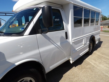 Picture of 2008 Chevrolet Express Shuttle Bus