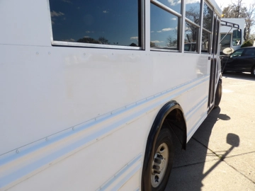 Picture of 2008 Chevrolet Express Shuttle Bus