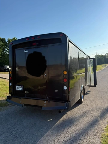 Picture of 2015 Ford E450 22P Party Bus