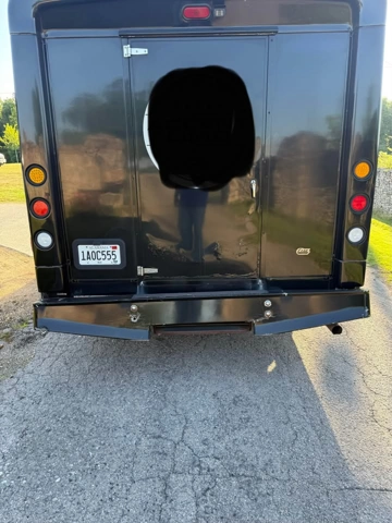 Picture of 2015 Ford E450 22P Party Bus