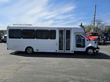 2017 CHEVROLET EXPRESS 4500 ADA Shuttle Bus