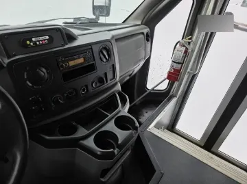 2019 FORD E350 ADA
