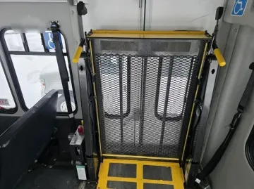 2019 FORD E350 ADA