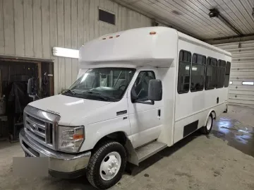 2019 FORD E350 ADA