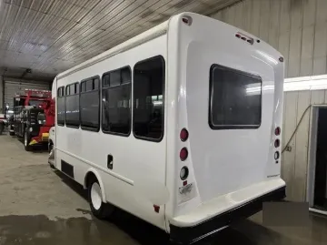 2019 FORD E350 ADA