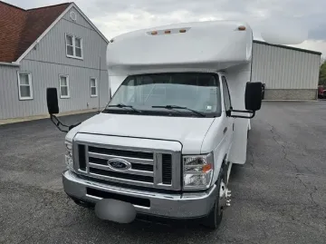 2017 FORD E450 ADA Shuttle Buses