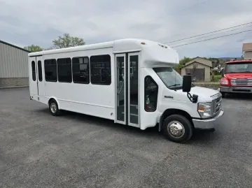 2017 FORD E450 ADA Shuttle Buses