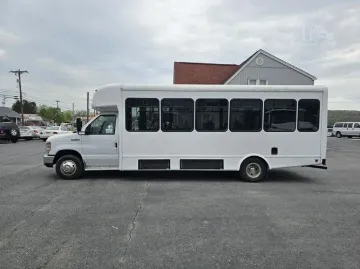 2017 FORD E450 ADA Shuttle Buses