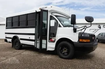 2024 COLLINS SUPER BANTAM Passenger Vans