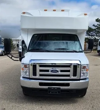 2025 GLAVAL UNIVERSAL ADA Shuttle Buses