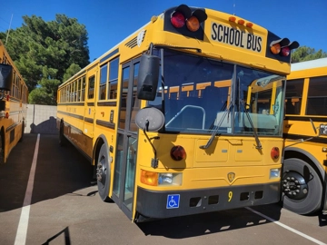 Picture of 2004 INTERNATIONAL RE School Bus