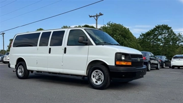 Picture of 2017 CHEVROLET EXPRESS G3500 Passenger Van