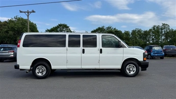 Picture of 2017 CHEVROLET EXPRESS G3500 Passenger Van