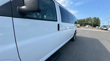 Picture of 2017 CHEVROLET EXPRESS G3500 Passenger Van