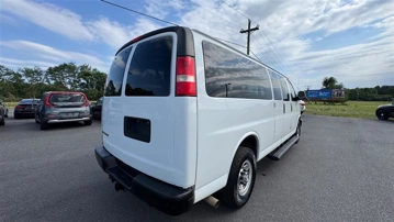 Picture of 2017 CHEVROLET EXPRESS G3500 Passenger Van