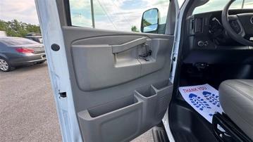 Picture of 2017 CHEVROLET EXPRESS G3500 Passenger Van