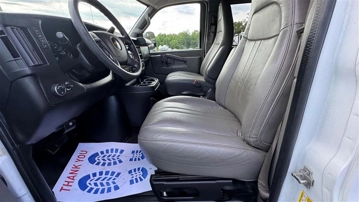 Picture of 2017 CHEVROLET EXPRESS G3500 Passenger Van