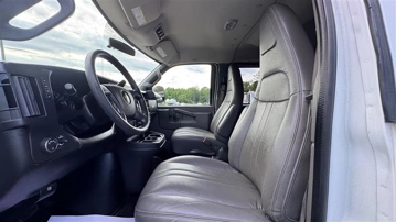 Picture of 2017 CHEVROLET EXPRESS G3500 Passenger Van
