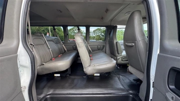 Picture of 2017 CHEVROLET EXPRESS G3500 Passenger Van