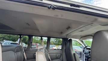 Picture of 2017 CHEVROLET EXPRESS G3500 Passenger Van