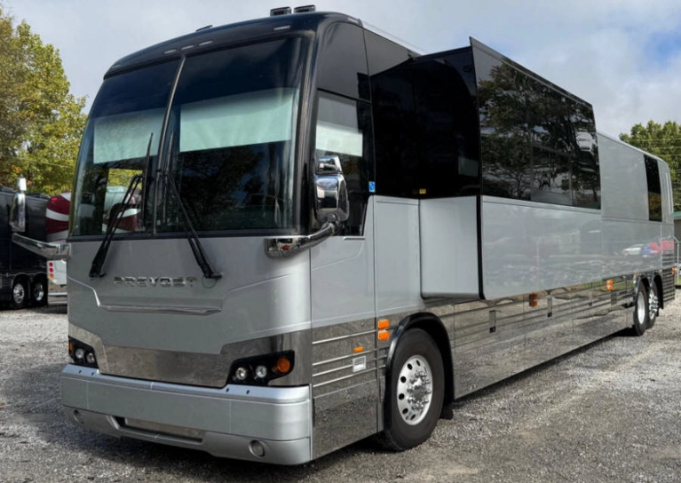 Picture of 2020 Prevost X3 Entertainer Motorhome