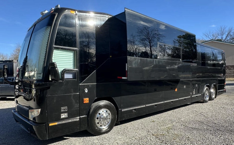 Picture of 2010 Prevost H3-45 Motorcoach Conversion
