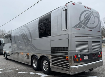 Picture of 2010 Prevost XLII Entertainer Motorcoach Conversion