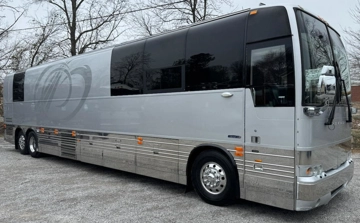 Picture of 2010 Prevost XLII Entertainer Motorcoach Conversion