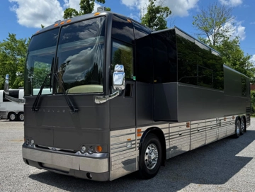 Picture of 2009 Prevost XLII Entertainer Motorcoach